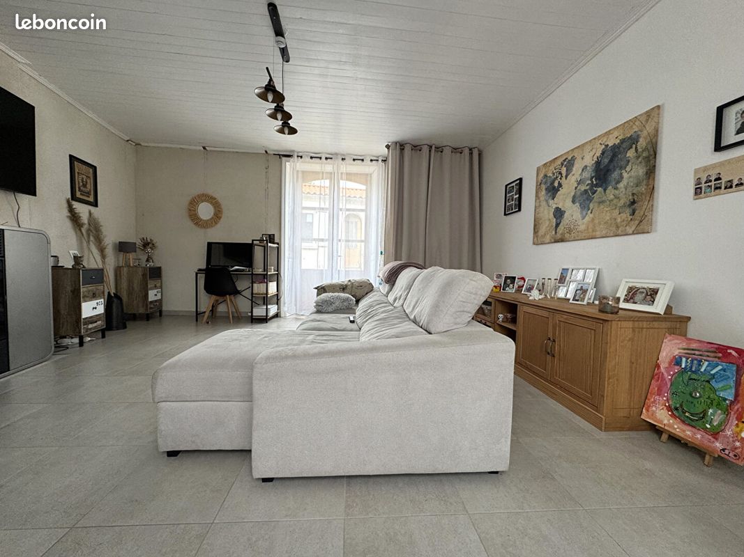 Maison 10 pièces 236 m² · à Beaulieu-sous-la-Roche · 236 m² · 355 000 €