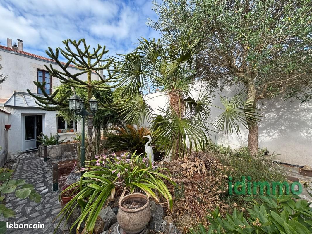 Maison 5 pièces 90 m² · à La Rochelle · 90 m² · 350 000 €