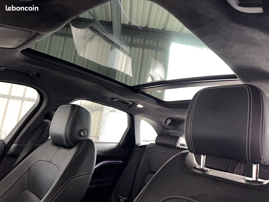 JAGUAR F-Pace 2.0 D - 180 ch AWD BVA8 Chequered Flag (image 30)