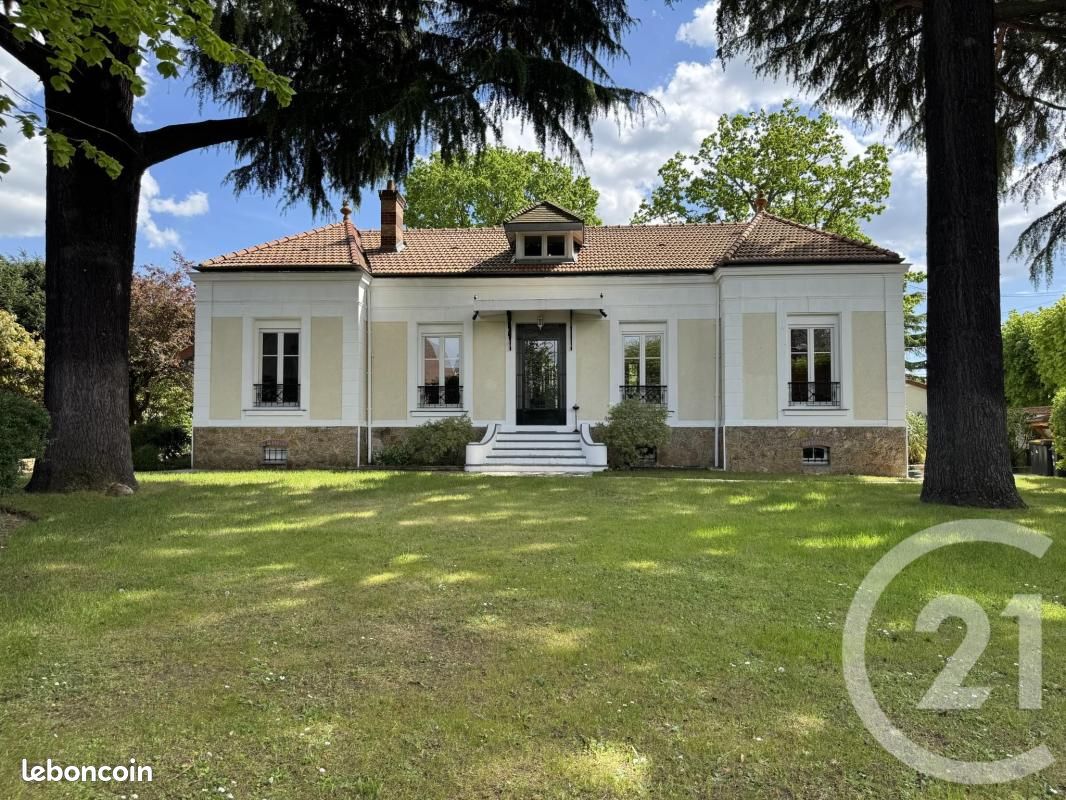 Maison 9 pièces 260 m² · à Sucy-en-Brie · 260 m² · 1 280 000 €