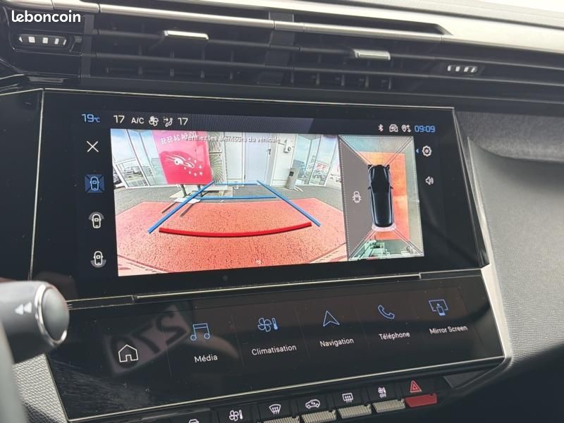 Peugeot 308 1.2 Hybrid 145ch Allure e-DCS6 (image 20)
