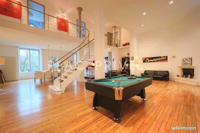 Loft 10 pièces 511 m²