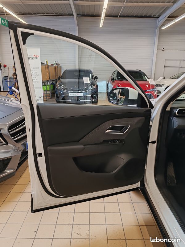 MG ZS 1.5 L hybrid + 197 ch Comfort SOUS GARANTIE CONSTRUCTEUR (image 21)