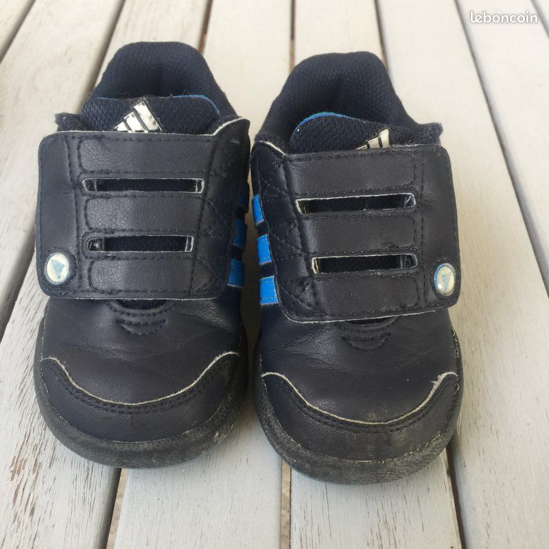 Basket Adidas noir Garçon taille22 (image 2)
