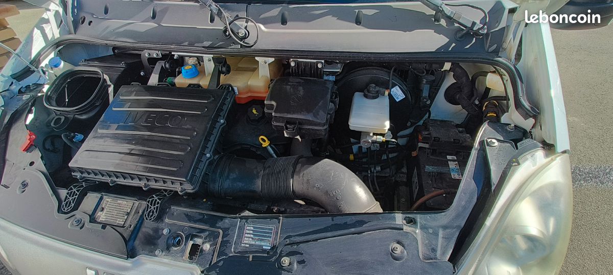 Fourgon iveco 35c13 (image 3)