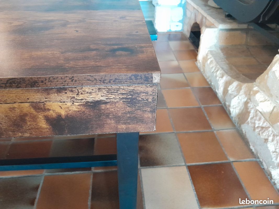 Table (image 3)