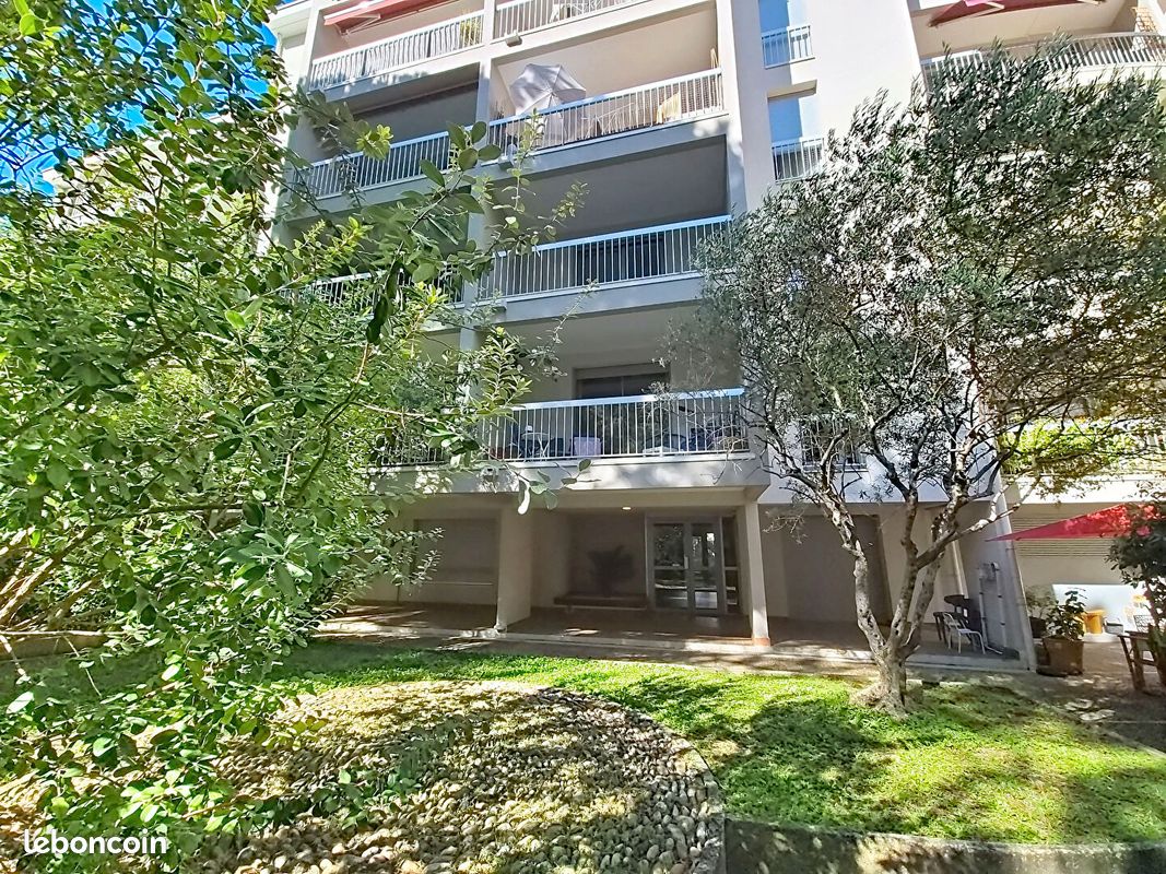 Appartement 3 pièces 70 m² · à Avignon · 70 m² · 210 000 €