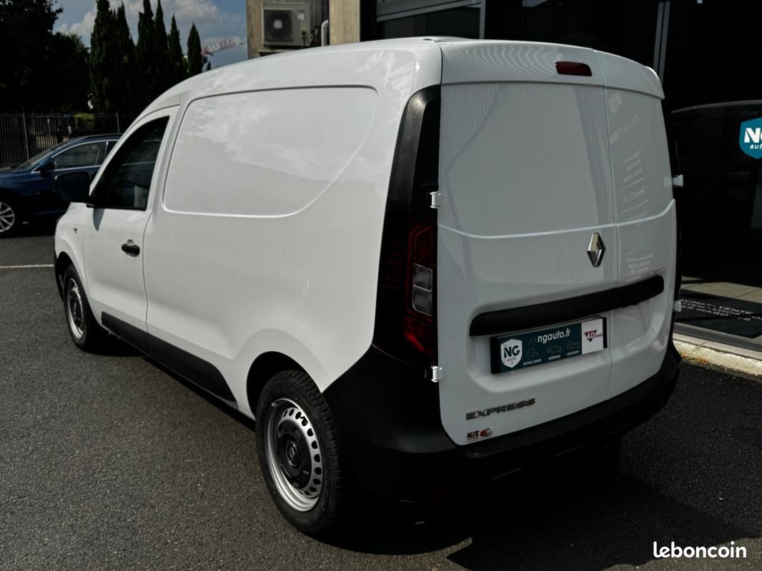 Renault Express Van TCE 100 - 22 CONFORT + PACK EASY LINK + CAMERA (image 6)