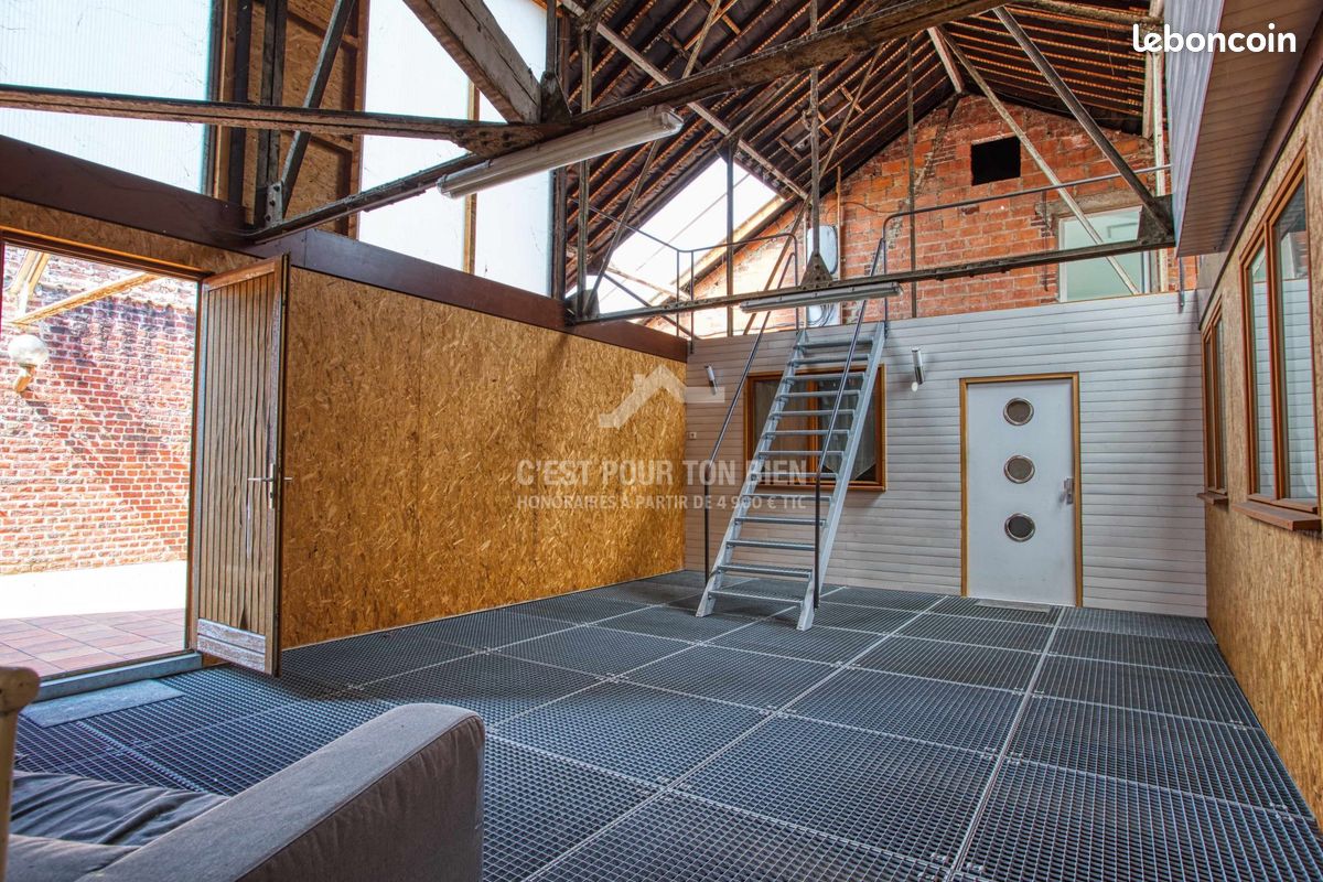 Maison 5 pièces 250 m² · à Lille · 250 m² · 439 900 €