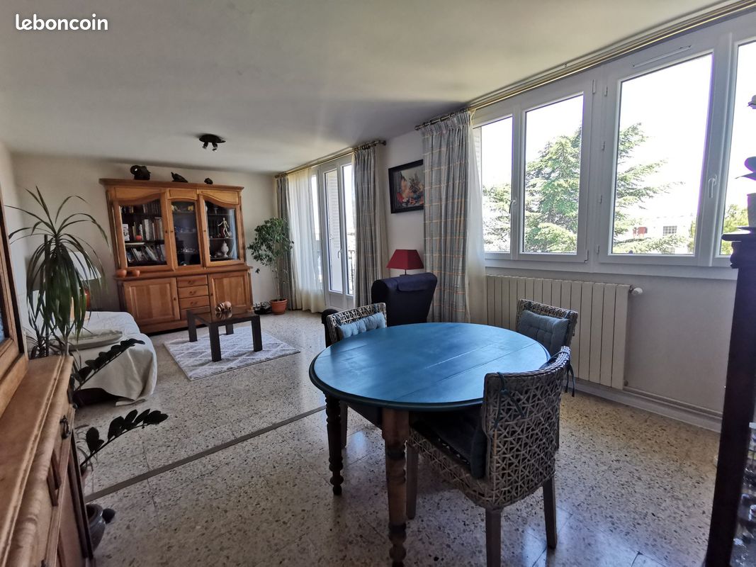 Appartement 4 pièces 70 m² · à Bagnols-sur-Cèze · 70 m² · 85 000 €