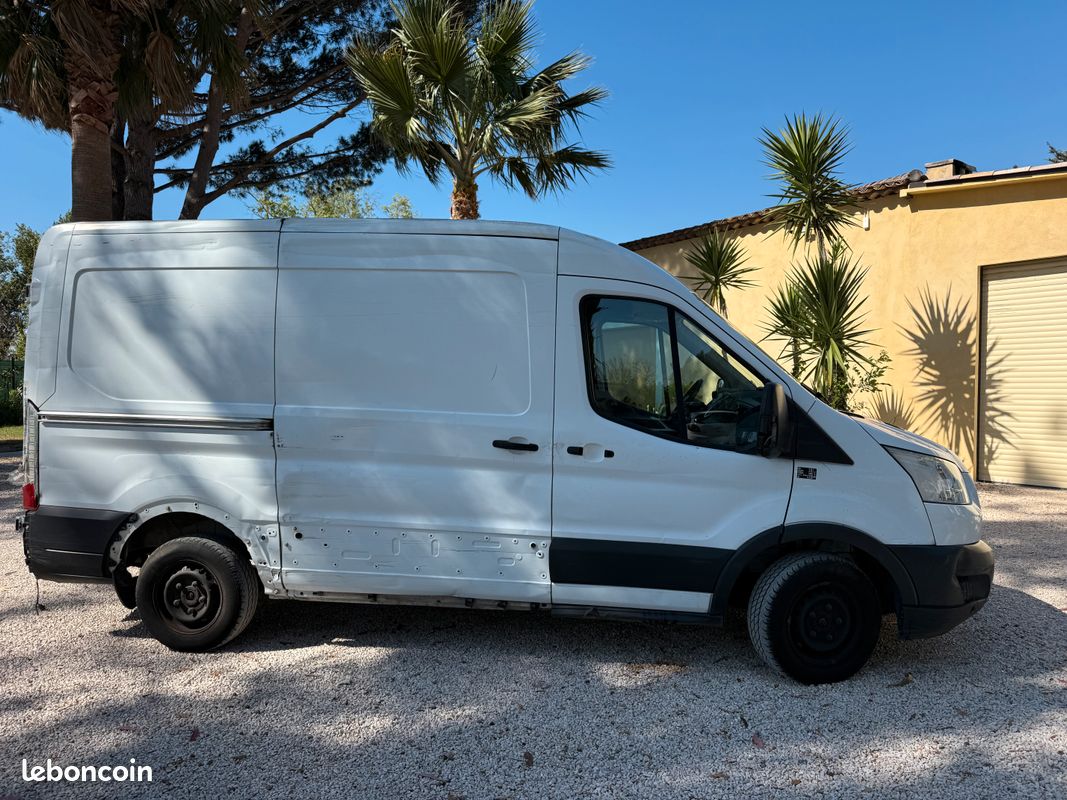 Ford Transit /Tourneo L2H2 TDCI 130 ch (image 2)
