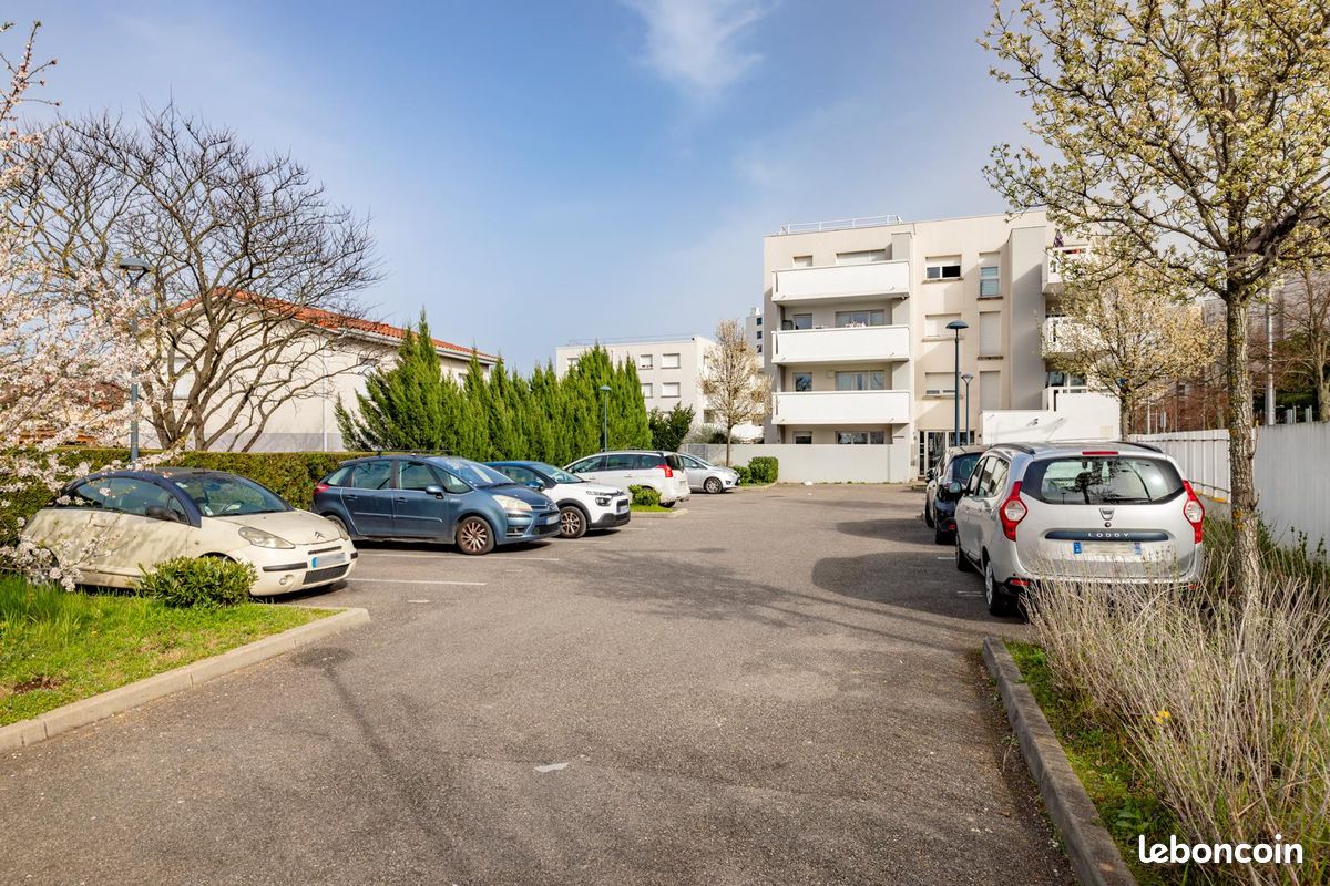 Appartement 4 pièces 74 m² · à Vénissieux · 74 m² · 169 000 €