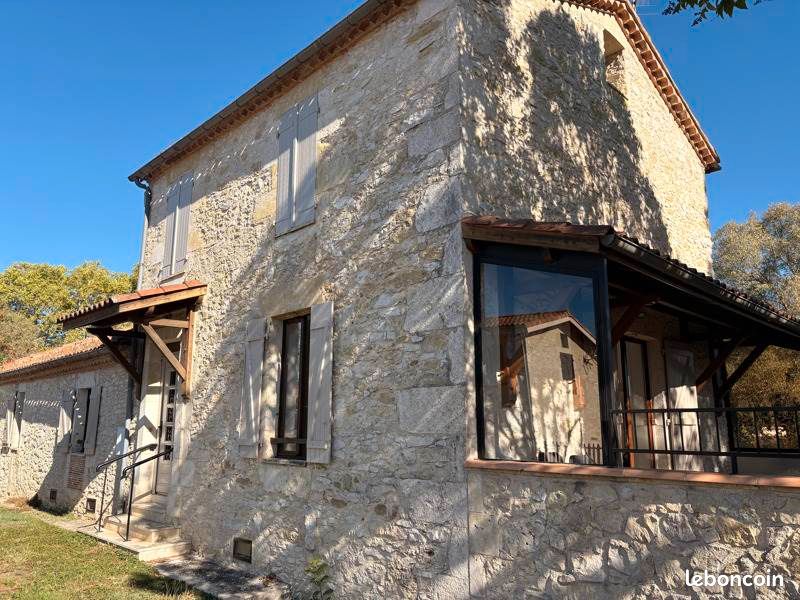 Maison 3 pièces 93 m² · à Ayguetinte · 93 m² · 795 €/mois