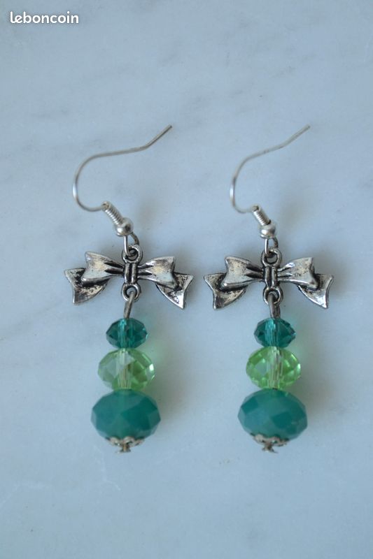 Boucles d'oreilles en verre vert nœud - NEUF (image 2)
