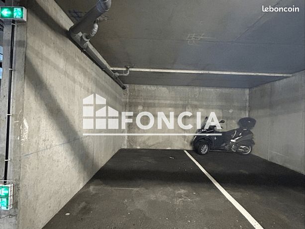 https://img.leboncoin.fr/api/v1/lbcpb1/images/b7/a4/47/b7a4471bed0501b1f7ca632efcaff8a6a9b2a491.jpg?rule=ad-image