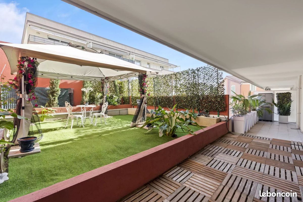 Appartement 3 pièces 81 m² · à Mandelieu-la-Napoule · 81 m² · 389 000 €