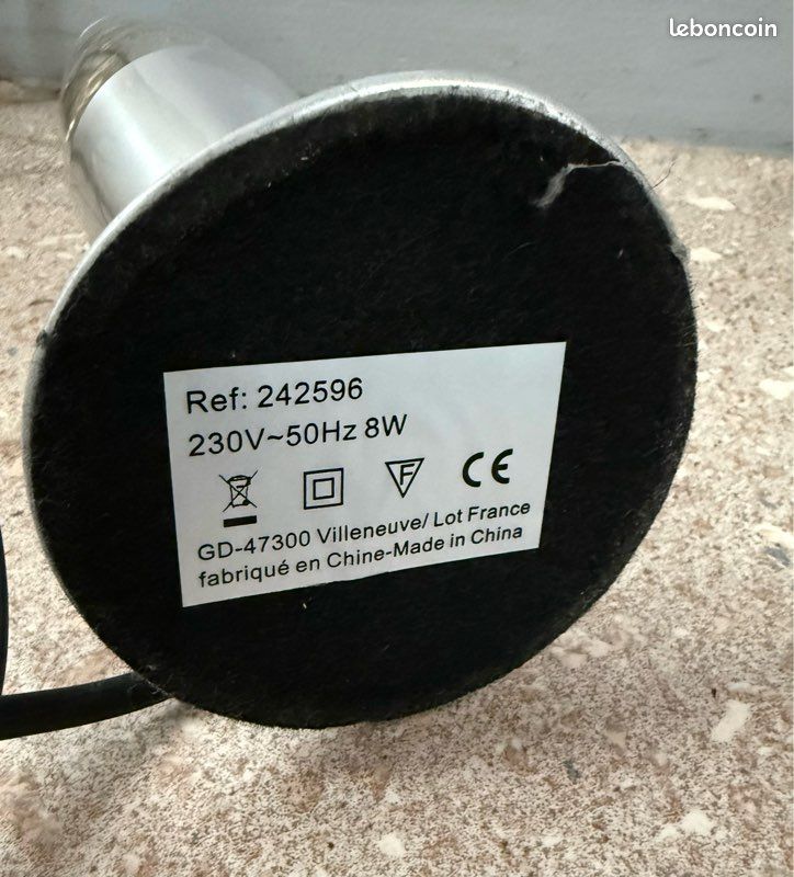 Lampe effet glaçon conique multicolore (image 9)
