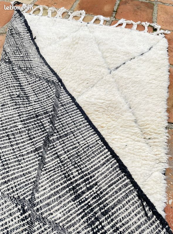 Tapis Beni Ouarain berbère – 182 × 106 cm – Tissé main – Laine naturelle – Fait main - Décoration bohème – Tapis marocain unique (image 2)