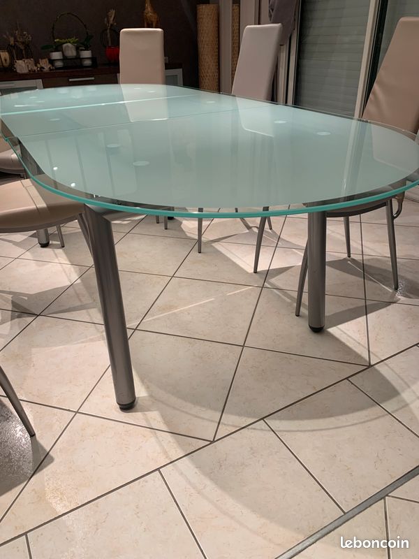 Table en verre (image 2)