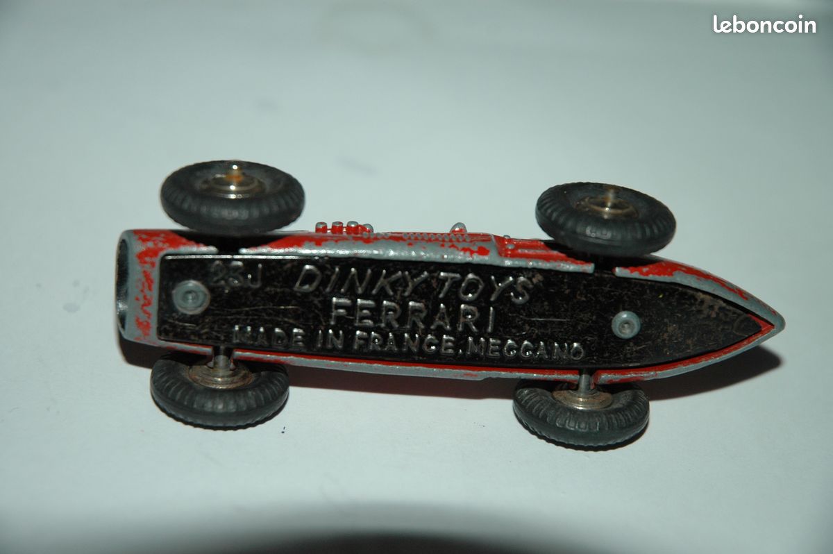 RARE ! DINKY TOYS 1:43 FERRARI 3 N° 23J