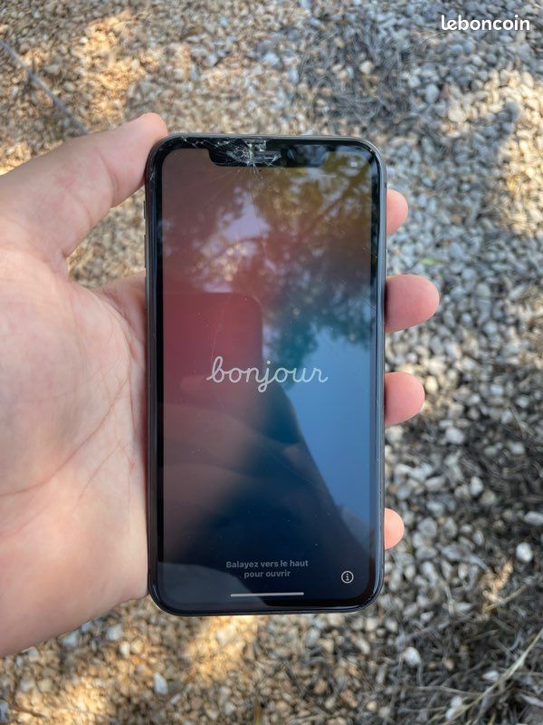 IPhone 11 (image 1)