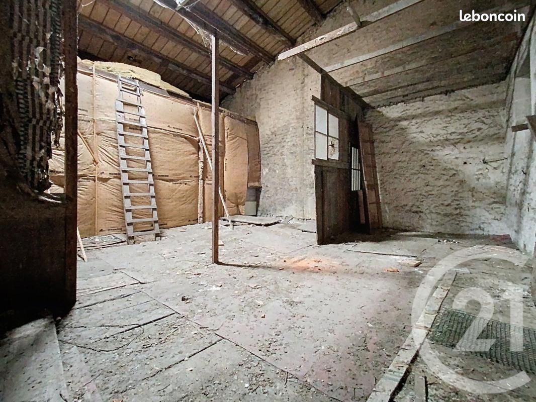 Appartement 2 pièces 130 m² · à Rochefort · 130 m² · 107 400 €