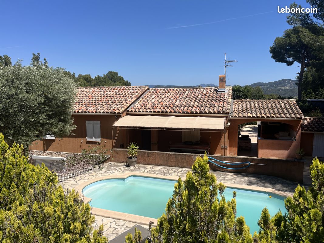 Maison 6 pièces 146 m² · à Saint-Cyr-sur-Mer · 146 m² · 600 000 €