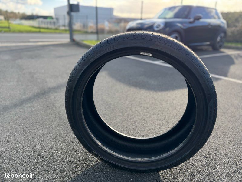 🛞 Pneu Pirelli CINTURATO P7 | 205 40 R18 86W - Équipement auto