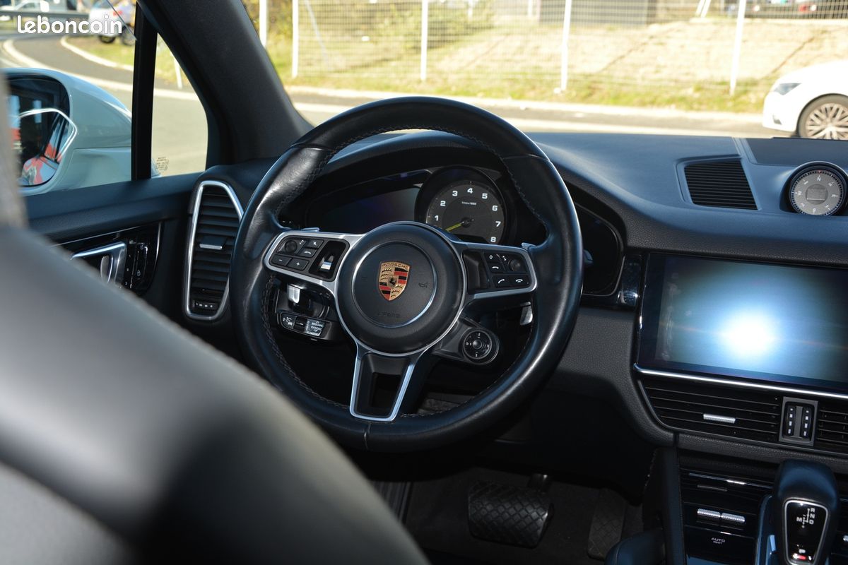 Porsche CAYENNE E-hybrid 462 CV Toit ouvrant BOSE Soft Close Attelage (image 9)