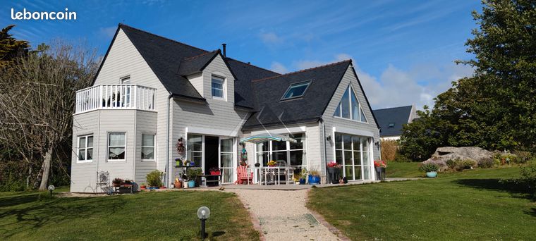 Maison 8 pièces 253 m²