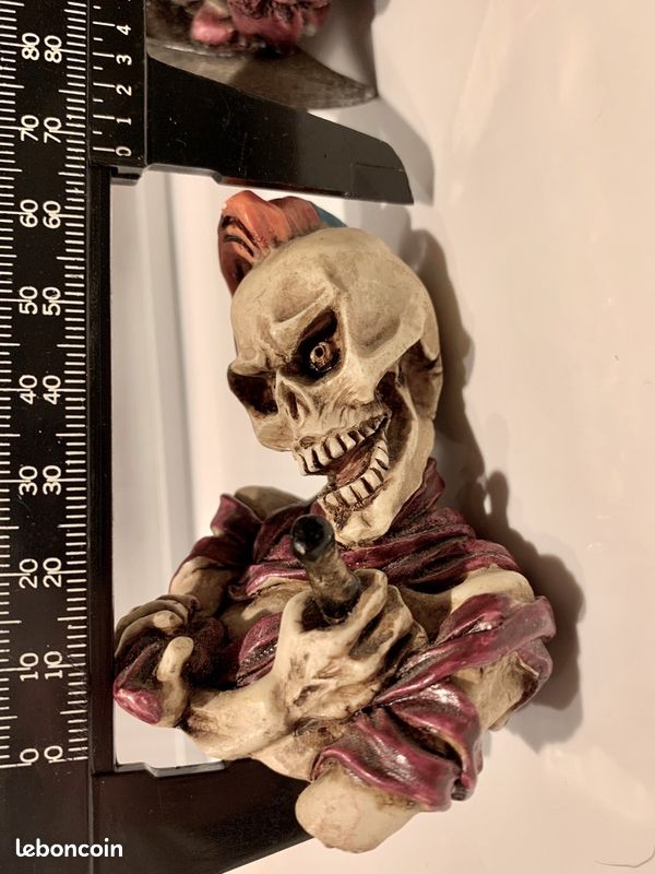 Lot de 5 Figurines SKULL pirates (image 3)