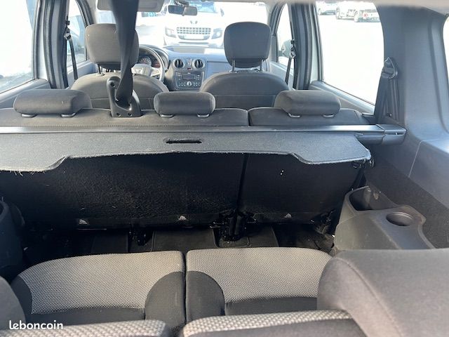 DACIA LODGY 1.5 BLUEDCI 115 CH SILVER LINE 7 Places (image 5)