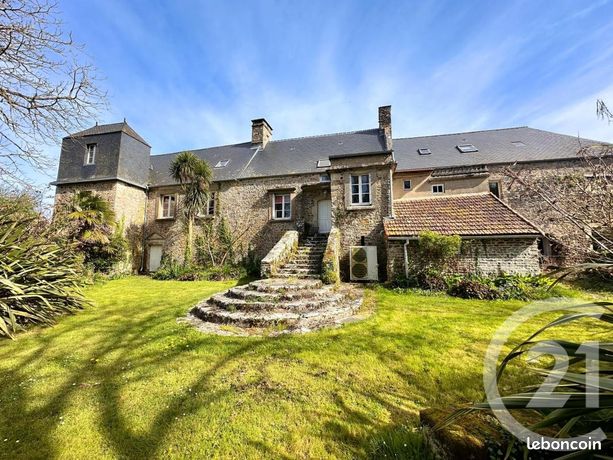 Maison 12 pièces 465 m²