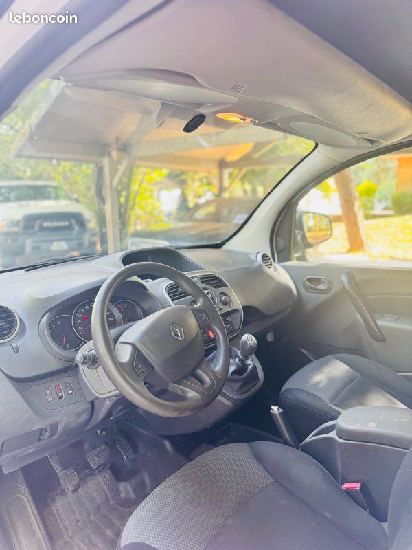 Renault Kangoo 1,5 DCI 95 ch BVM6 médium taille m 2020 – photo 15