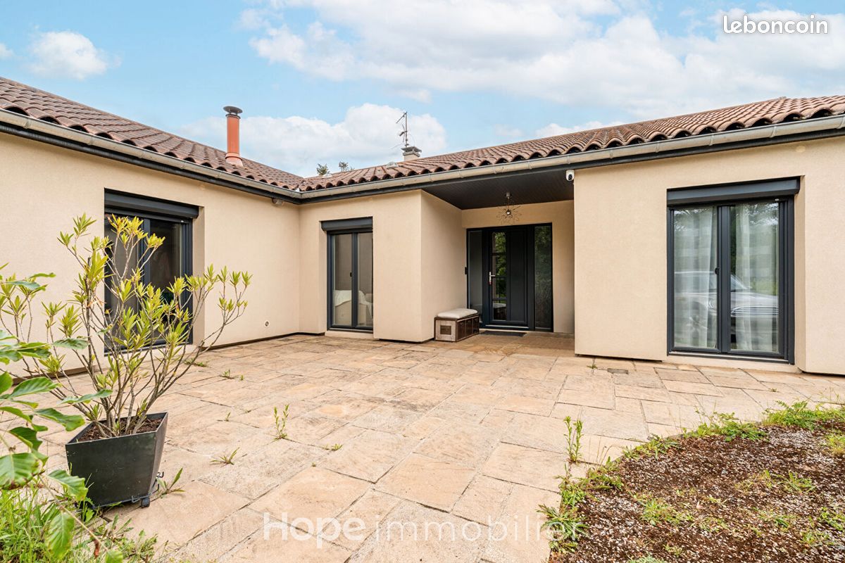 Maison 6 pièces 150 m² · à Chazay-d'Azergues · 150 m² · 515 000 €
