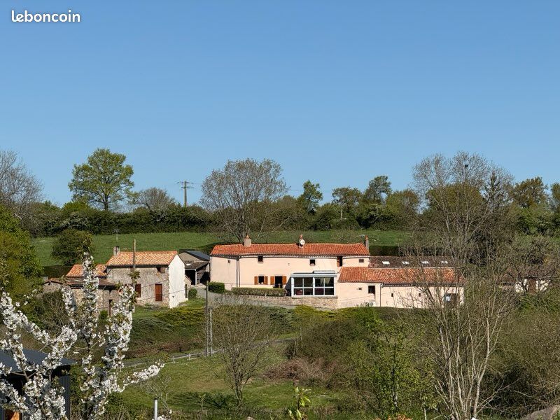 Maison 4 pièces 190 m² · au Tallud · 190 m² · 215 000 €