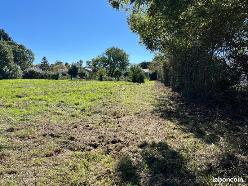 Terrain à vendre · à Fors · 53 000 €