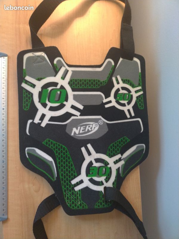 Gilet avec cibles Nerf (image 1)