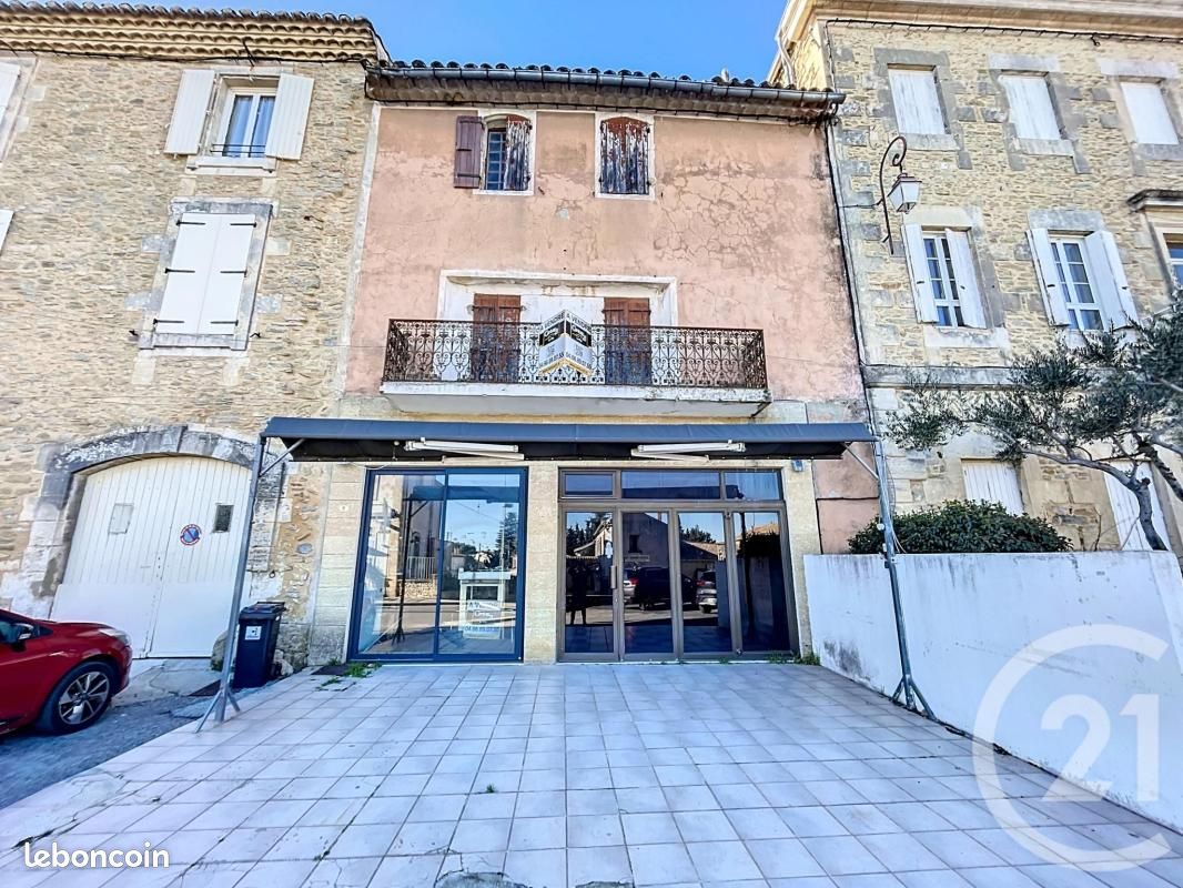 Maison 10 pièces 300 m² · à Connaux · 300 m² · 195 000 €