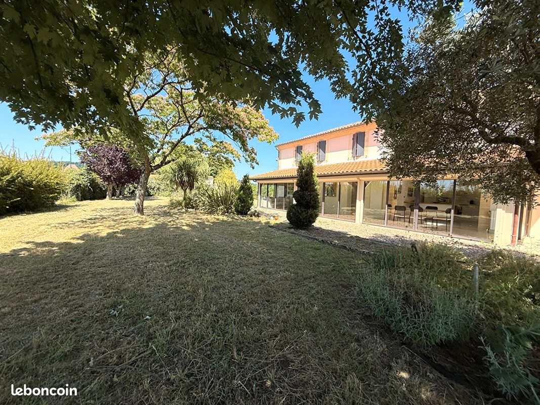 Maison 7 pièces 180 m² · à Saint-Émilion · 180 m² · 345 000 €