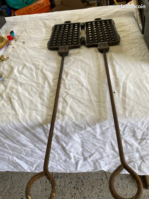 Gaufrier ancien année 1955 (image 3)
