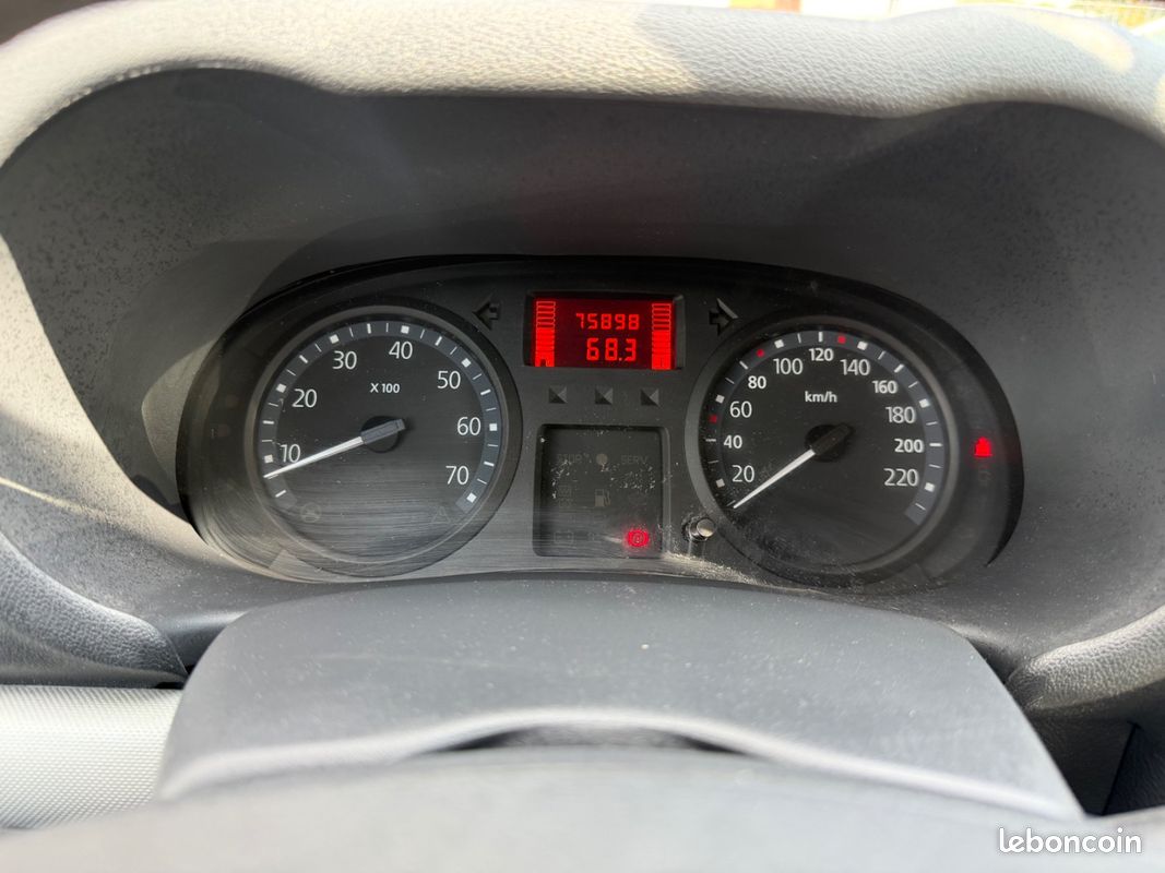 Renault CLIO II 1.2 60CH Campus (image 12)