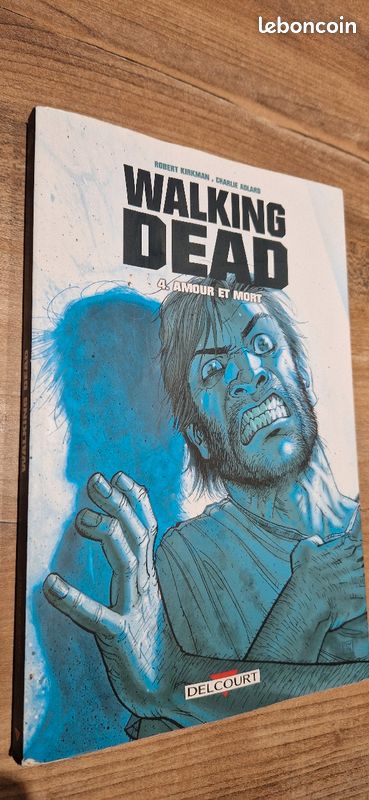 Livre walking dead 4 (image 1)