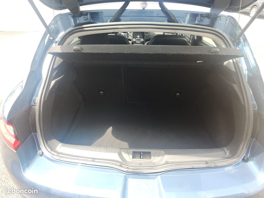 Renault Megane IV 1.5 DCI 110ch BV6 Life (image 8)