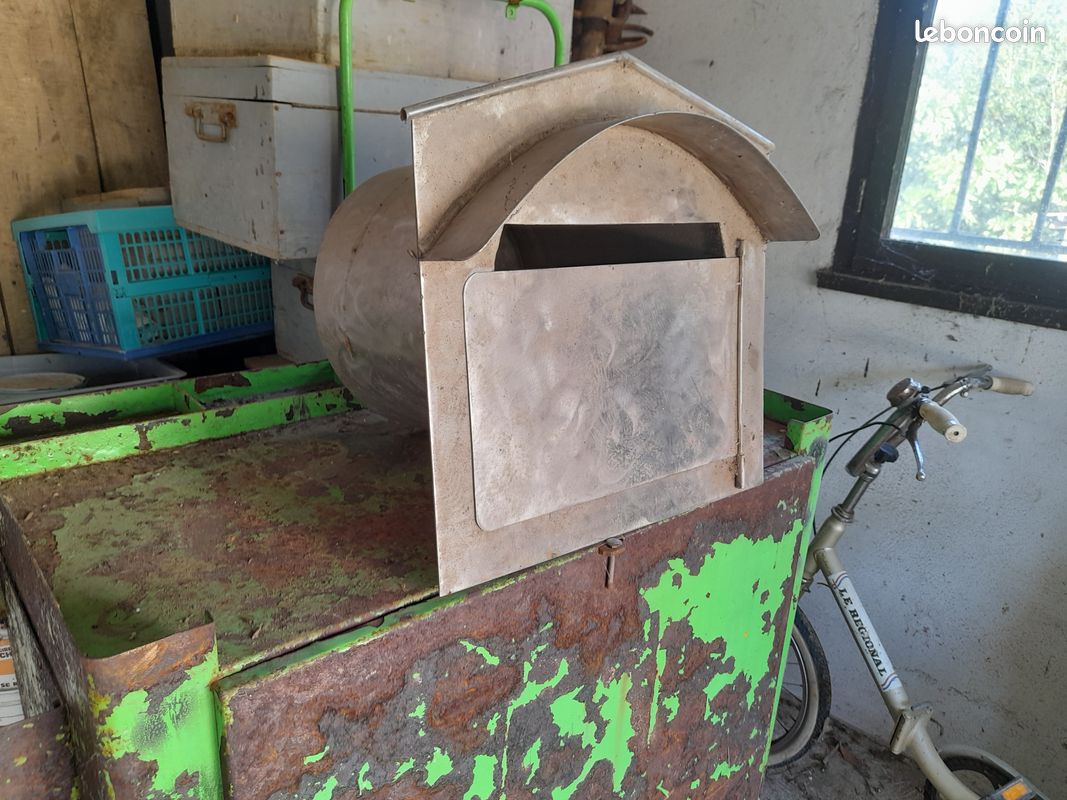 Boîte aux lettres...tout inox dim 45/40haut/35prof, fabrication artisanale.. (image 1)