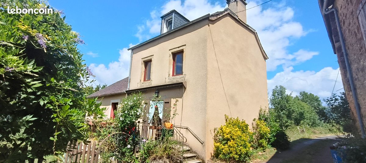Maison 5 pièces 110 m² · à Saint-Laurent-d'Olt · 110 m² · 169 900 €