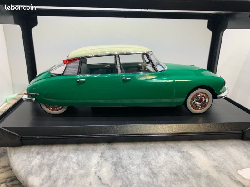 Citro&euml;n DS 19 Pallas 1956 &ndash; Scala 1/18 &ndash; Colore Champagne &ndash; Norev &ndash; Nuovo In Scatola