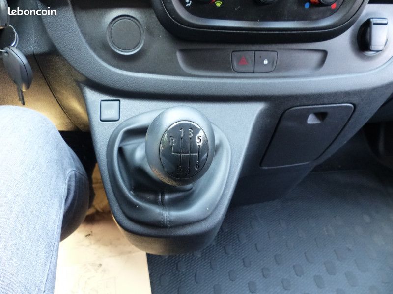 Renault TRAFIC III FG L2H1 1200 1.6 DCI 95CH CONFORT EURO6 (image 23)