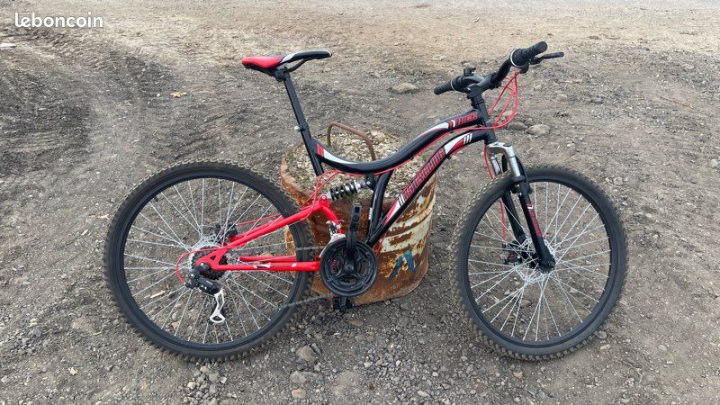 Vtt XS 26 pouces tout suspendu Vélos