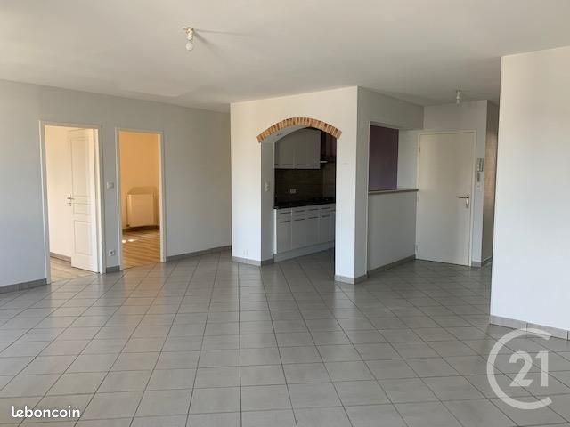 Appartement 4 pièces 90 m² · à Désertines · 90 m² · 608 €/mois